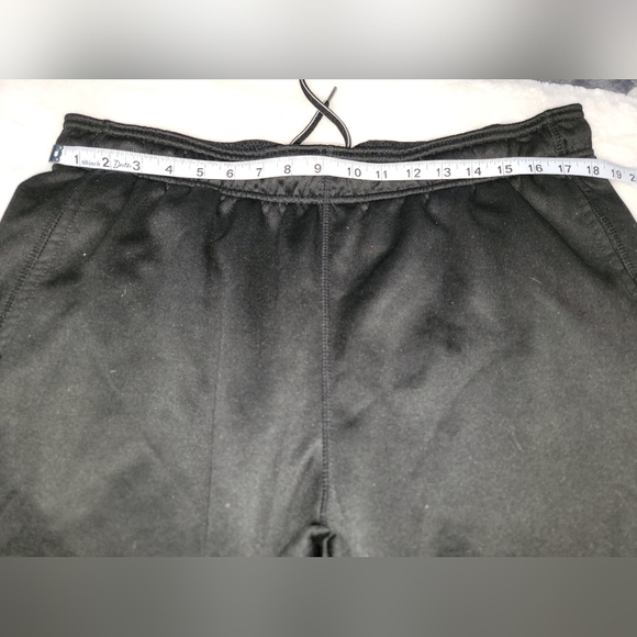 And 1 Black Sweatpants with Elastic Waistband and Minimalist Design - Picture 7 of 11